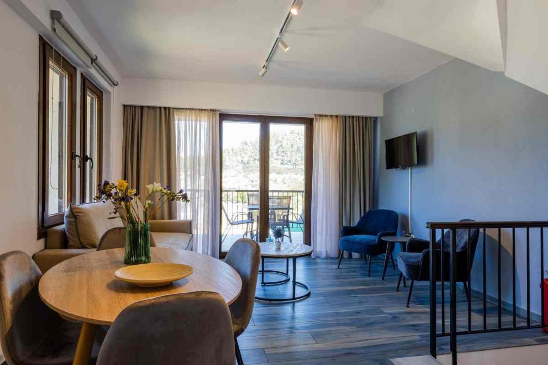 Penelope Luxury Suites フォルカ エクステリア 写真